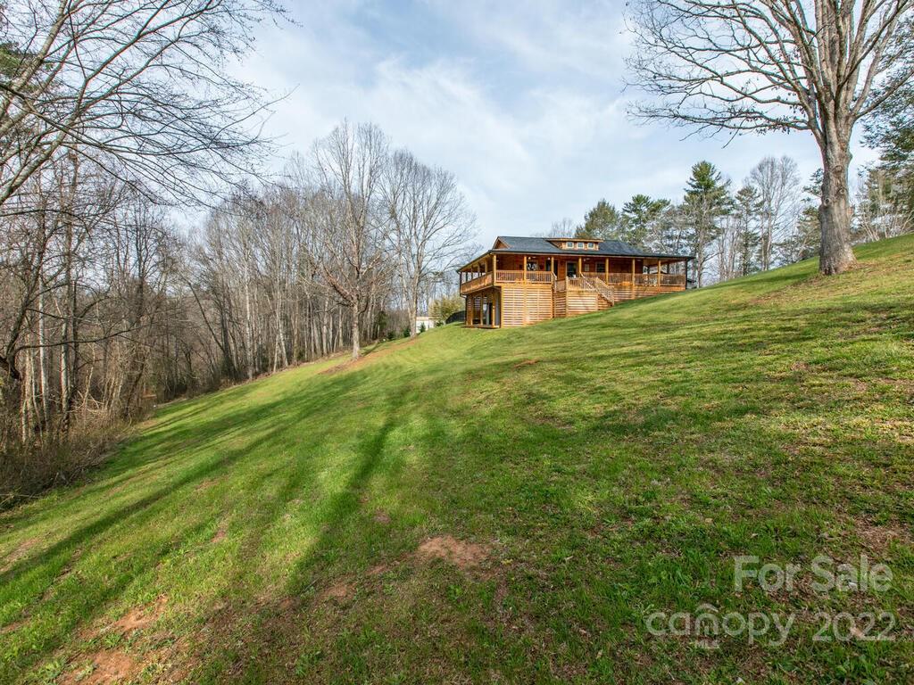 30 Roberts Road Weaverville, NC 28787 - Photo 5 of 33 Gallery Image 5