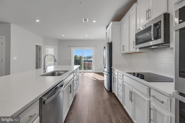 $3,351 | 13505 Sayward Boulevard, Unit 86, Herndon, VA 20171