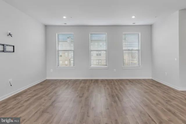 $3,351 | 13505 Sayward Boulevard, Unit 86, Herndon, VA 20171