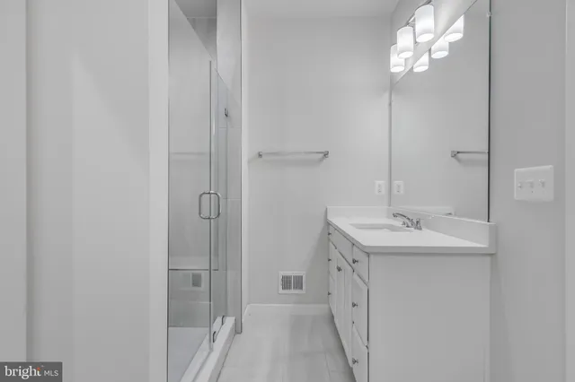 $3,351 | 13505 Sayward Boulevard, Unit 86, Herndon, VA 20171