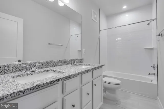 $3,351 | 13505 Sayward Boulevard, Unit 86, Herndon, VA 20171