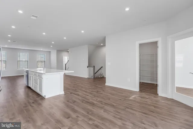 $3,351 | 13505 Sayward Boulevard, Unit 86, Herndon, VA 20171