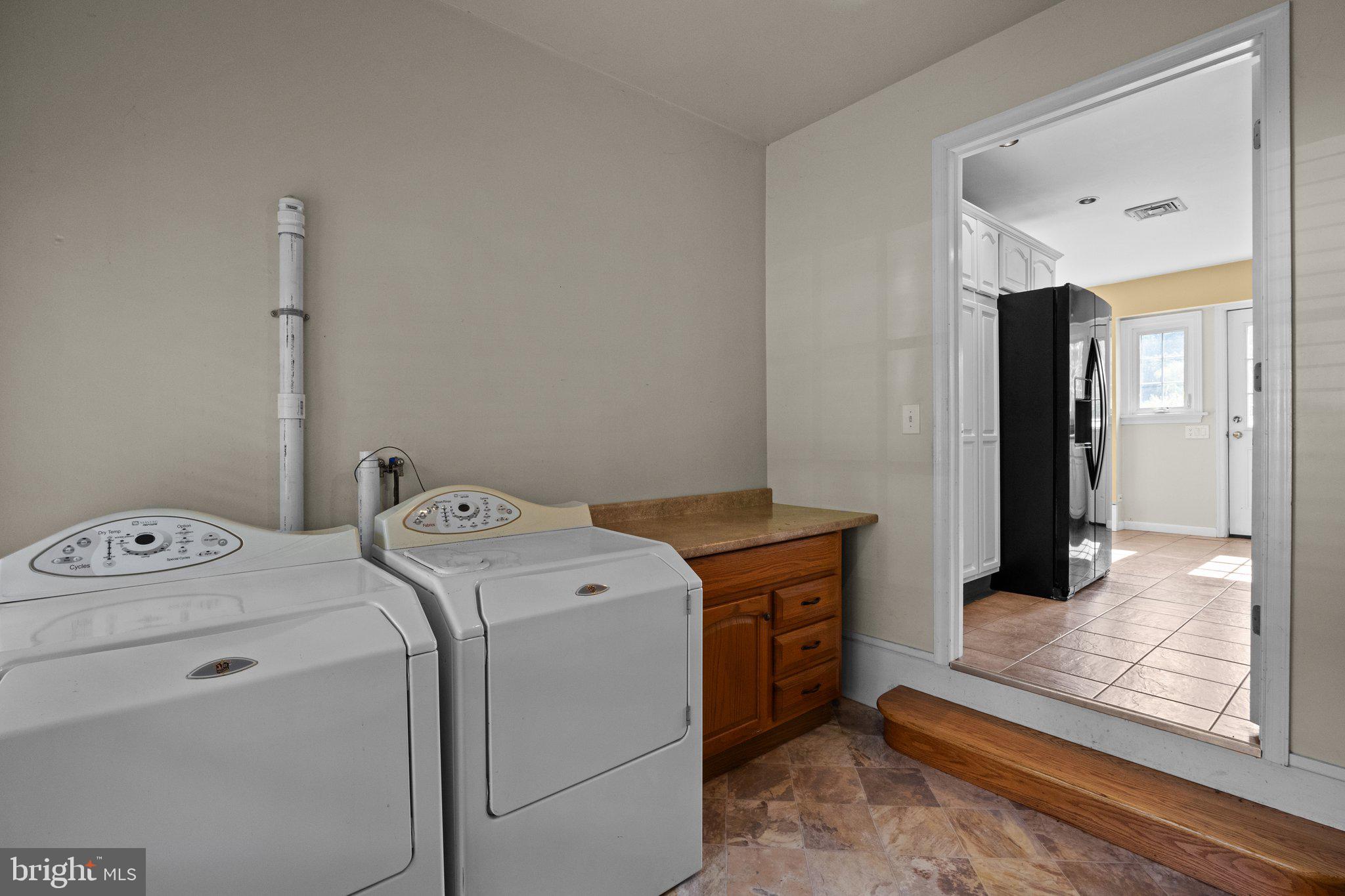 2325 Valley Road Huntingdon Valley, PA 19006 - Photo 16 of 36 Laundry Room