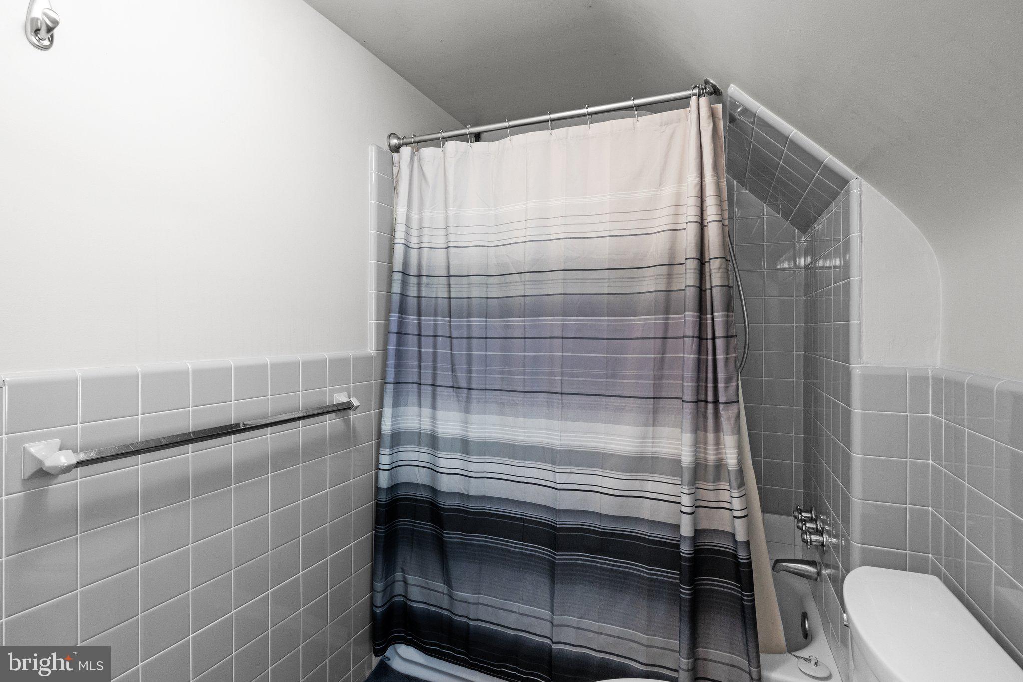 2325 Valley Road Huntingdon Valley, PA 19006 - Photo 21 of 36 Full Bathroom