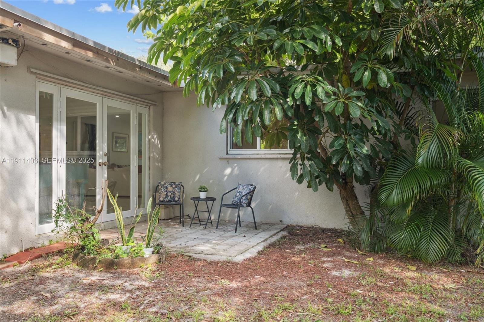 630 Northeast 175th Street Miami, FL 33162 - Photo 23 of 28 a view of outdoor space yard and porch