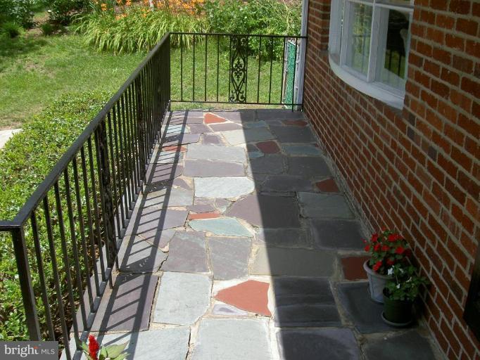 10619 Glenwild Road Silver Spring, MD 20901 - Photo 2 of 10 Inviting Front Porch