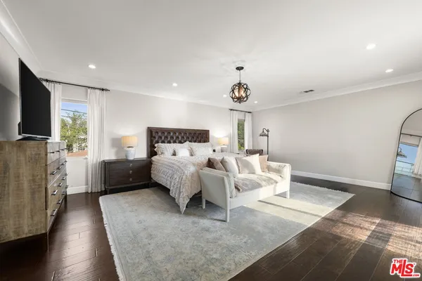 $2,799,000 | 1940 North Western Avenue, Los Angeles, CA 90027