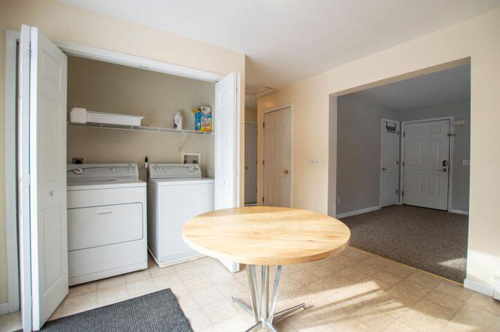 Eat in Kitchen & Laundry