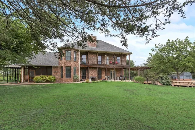 $700,000 | 625 County Road 1134, Lone Oak, TX 75453