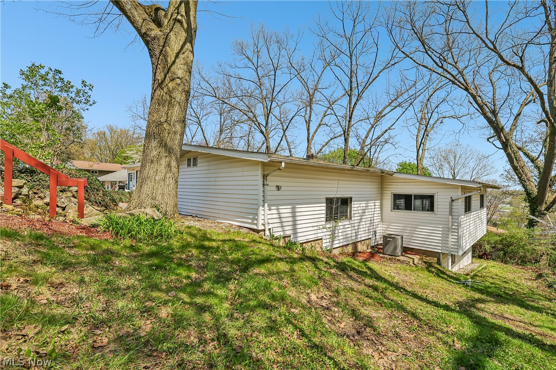 2060 6th Street Southwest Akron, OH 44314 - Photo 41 of 46 Side of structure with a yard