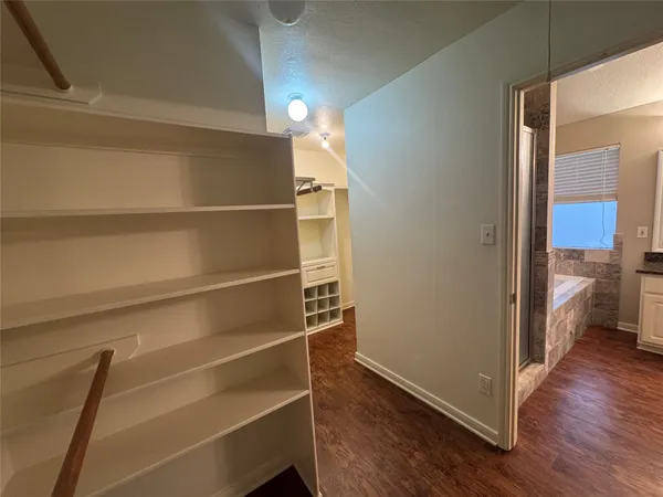 $2,200 | 711 West Clady Drive, Spring, TX 77386