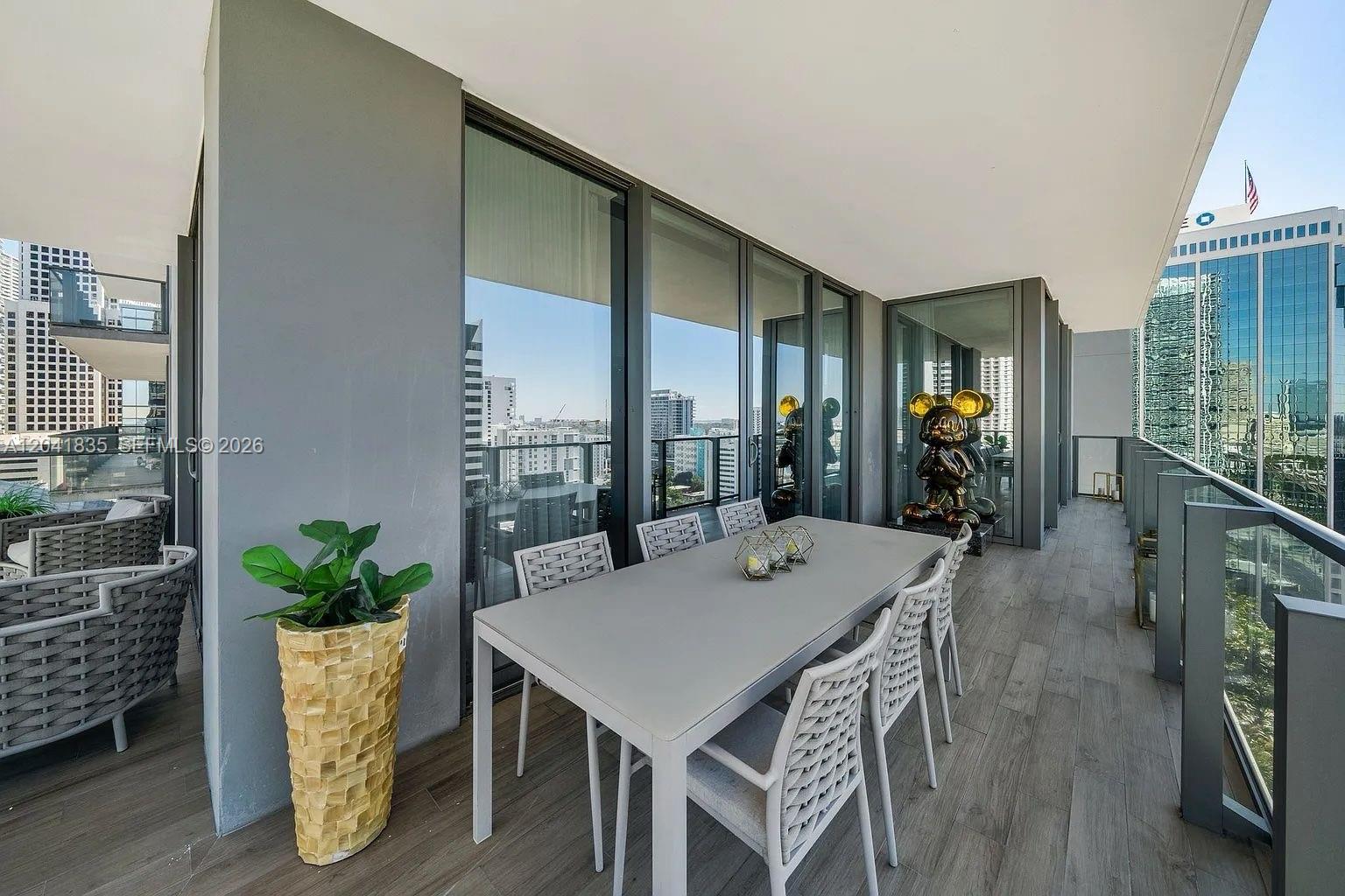 88 Southwest 7th Street, Unit 1212 Miami, FL 33130 - Photo 1 of 20