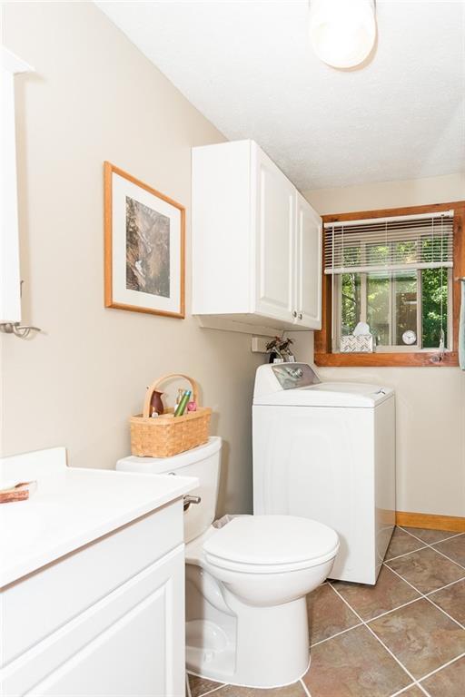 7 Quaker Lane Limerick, ME 04048 - Photo 20 of 33 1st floor bathroom with shower and...