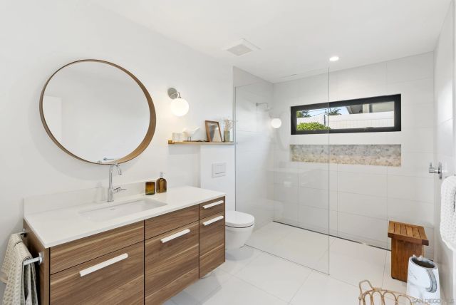 $4,721,902 | 6510 Avenida Manana, La Jolla, CA 92037