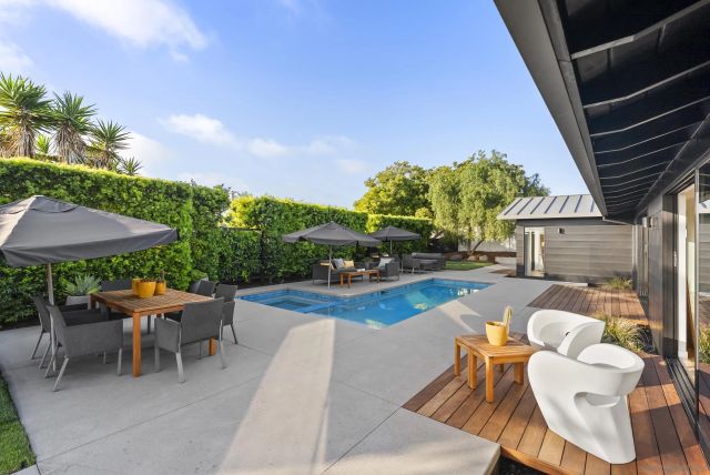 $4,721,902 | 6510 Avenida Manana, La Jolla, CA 92037