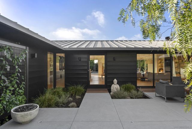 $4,721,902 | 6510 Avenida Manana, La Jolla, CA 92037