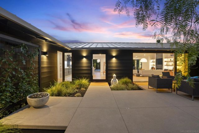 $4,721,902 | 6510 Avenida Manana, La Jolla, CA 92037