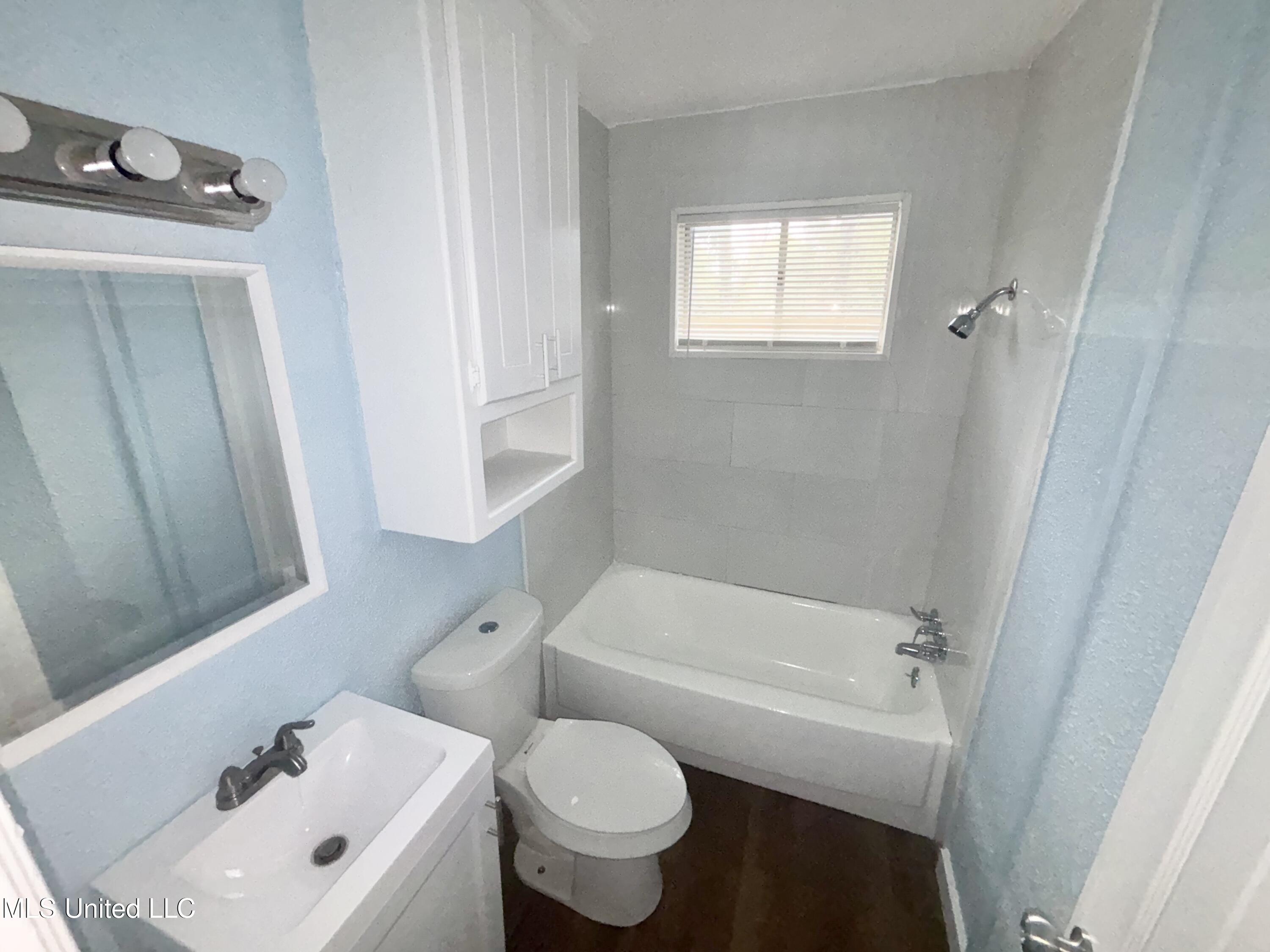 1564 Maria Drive Jackson, MS 39204 - Photo 8 of 11 Bath 2