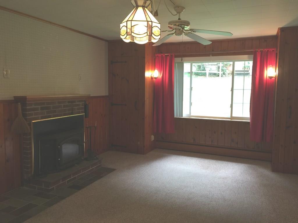 127 College Lodge Road Indiana, PA 15701 - Photo 7 of 22 Dining Area