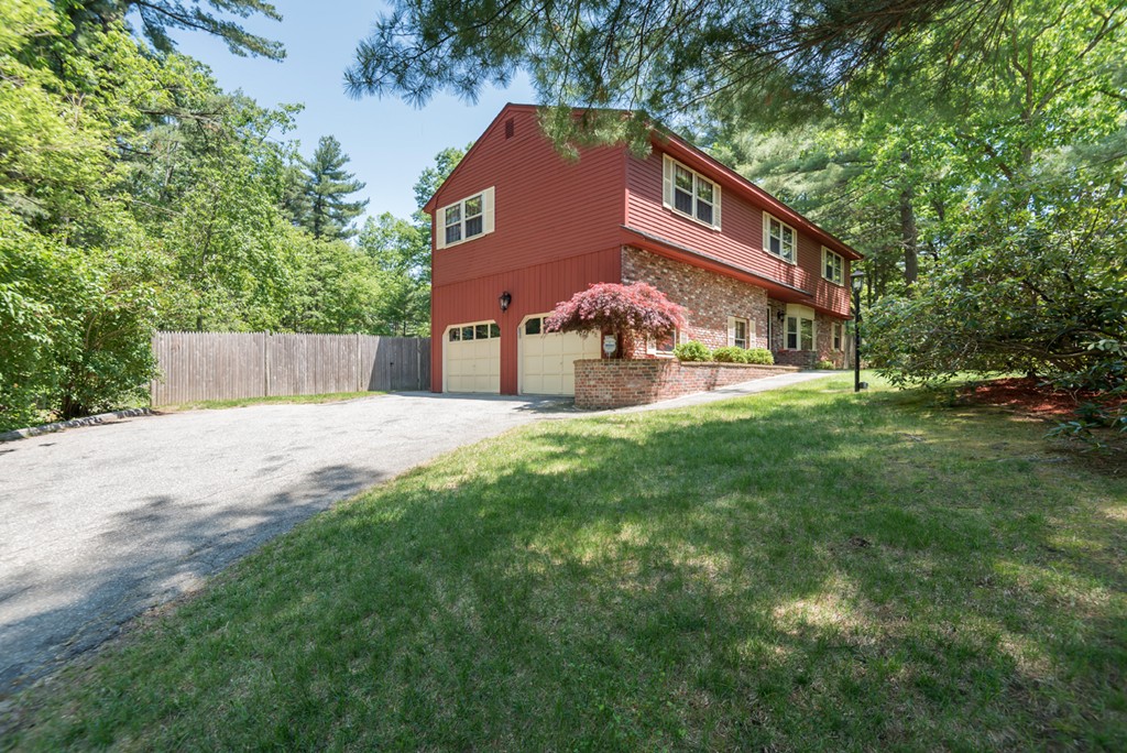 3 Yardley Road Andover, MA 01810 - Photo 2 of 30 Gallery Image 2