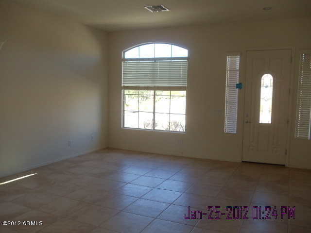2527 West Granite Pass Road Phoenix, AZ 85085 - Photo 3 of 18 DSC05258