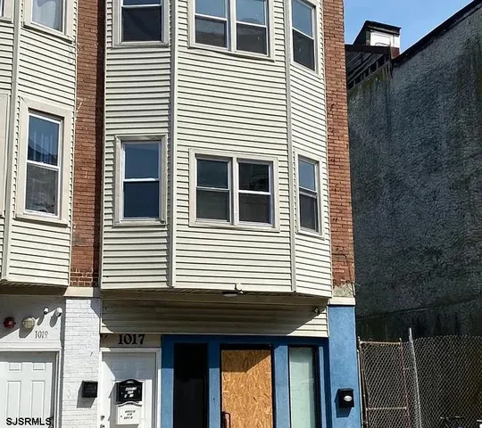 a view of a house and a windows