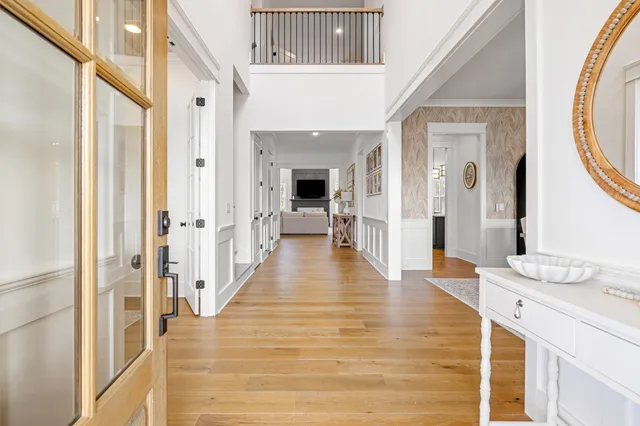 a view of a dining room and livingroom view