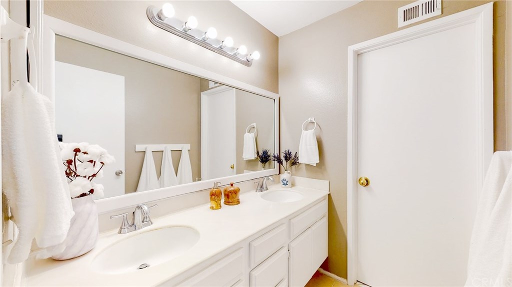 1363 Rolling Knoll Road Diamond Bar, CA 91765 - Photo 25 of 28 Gallery Image 25