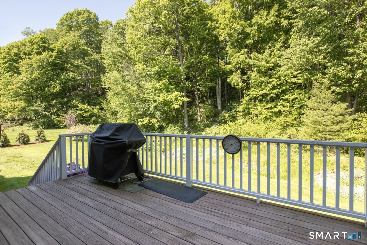 37 Vintage Road Trumbull, CT 06611 - Photo 33 of 39