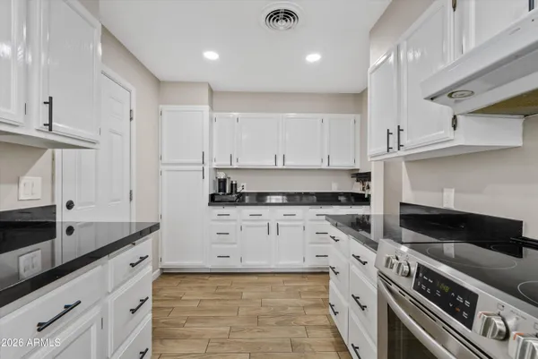 $550,000 | 2124 East 3rd Drive, Mesa, AZ 85204