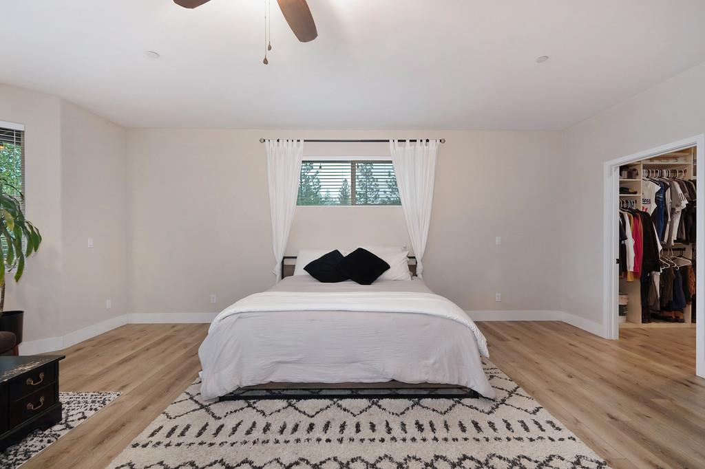 3960 Fort Jim Road Placerville, CA 95667 - Photo 33 of 64 a bedroom with a bed and a window