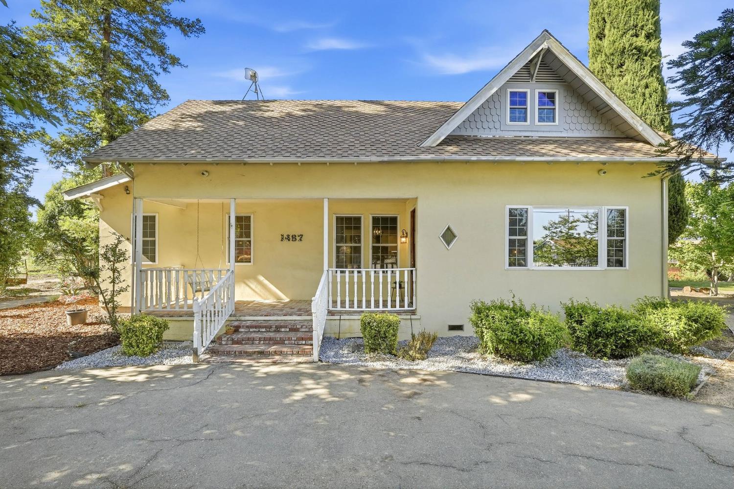 1487 Smith Road Yuba City, CA 95993 - Photo 1 of 58