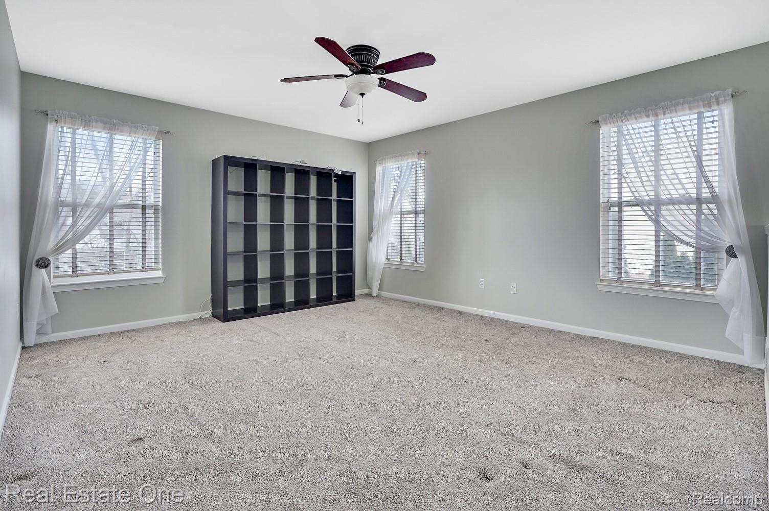 3440 Talbert Circle Rochester, MI 48307 - Photo 22 of 37 dsc09723-dsc09725.jpg