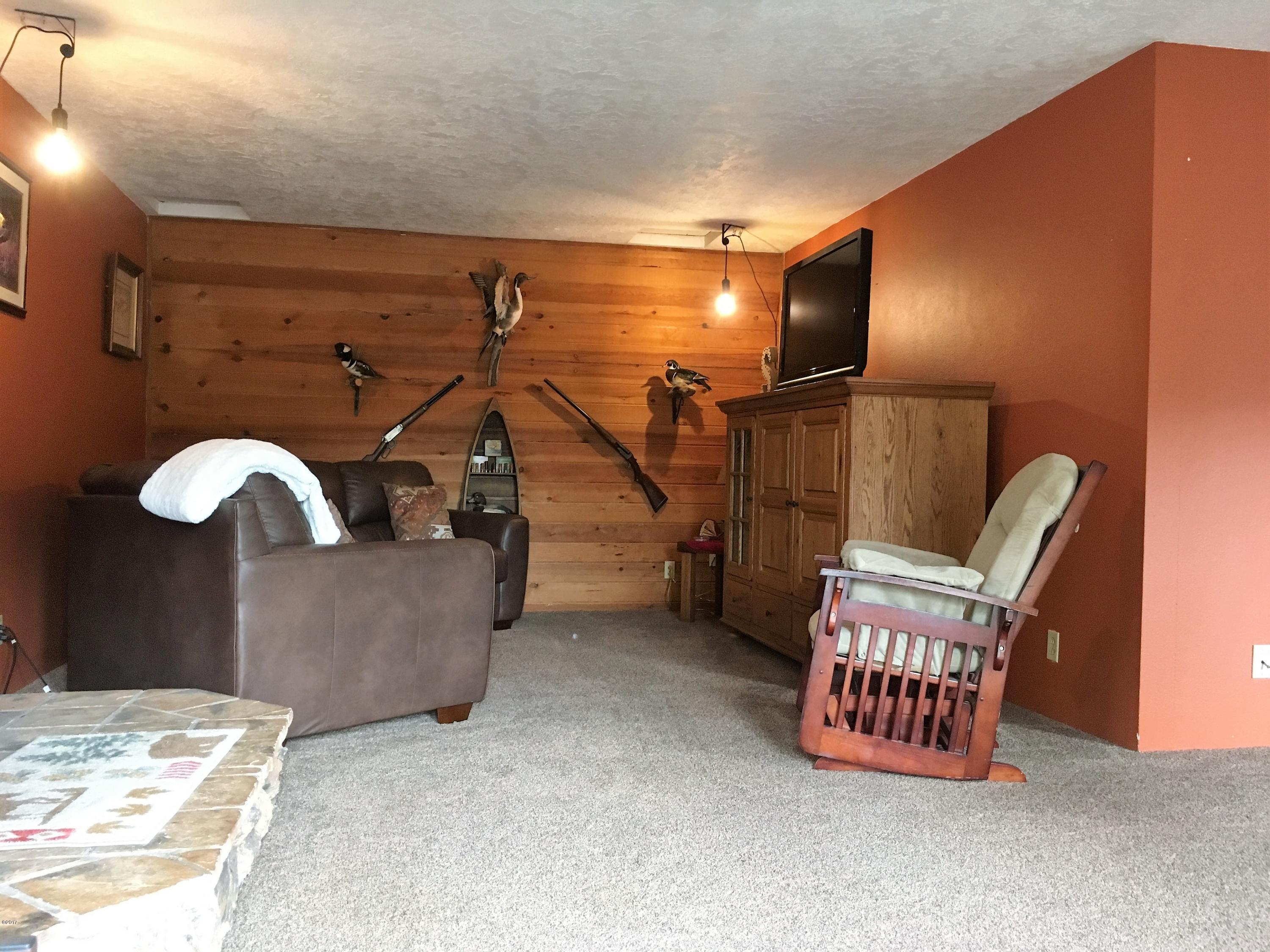 1685 Northeast Sturdevant Road Toledo, OR 97391 - Photo 32 of 37 IMG_6034