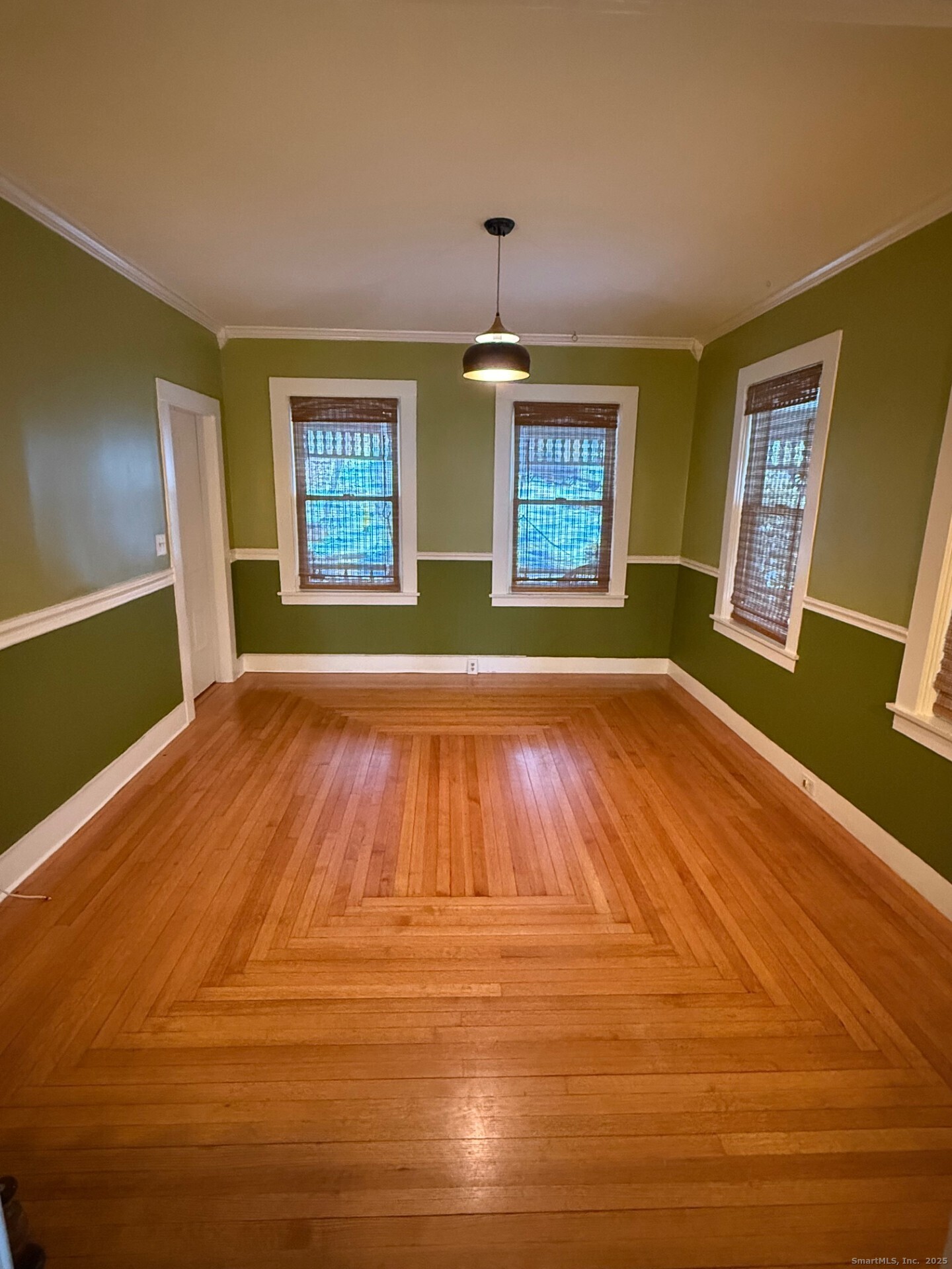 16 Wilkinson Street Putnam, CT 06260 - Photo 9 of 35 First floor unit