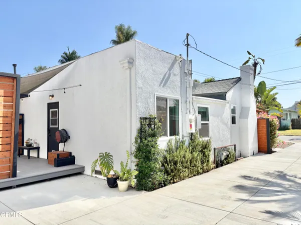 $4,300 | 125 South Santa Rosa Street, Ventura, CA 93001