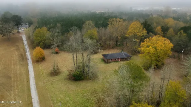 $60,000 | 564 Virgin Mary Road, Camden, MS 39045