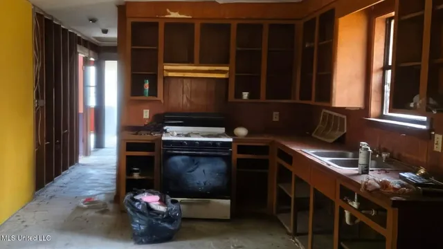 $60,000 | 564 Virgin Mary Road, Camden, MS 39045