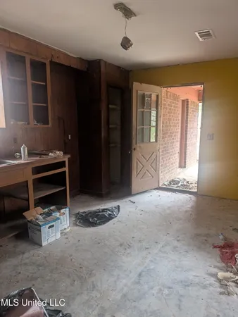 $50,000 | 564 Virgin Mary Road, Camden, MS 39045