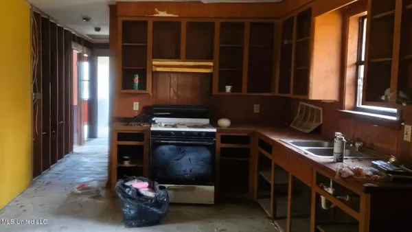 $50,000 | 564 Virgin Mary Road, Camden, MS 39045