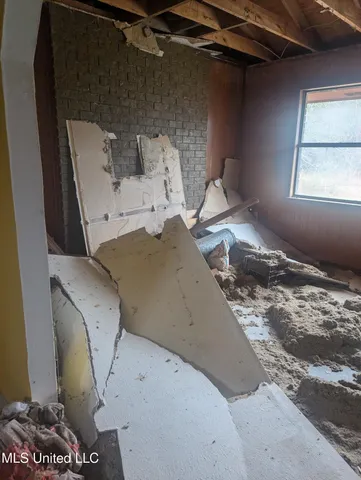 $50,000 | 564 Virgin Mary Road, Camden, MS 39045