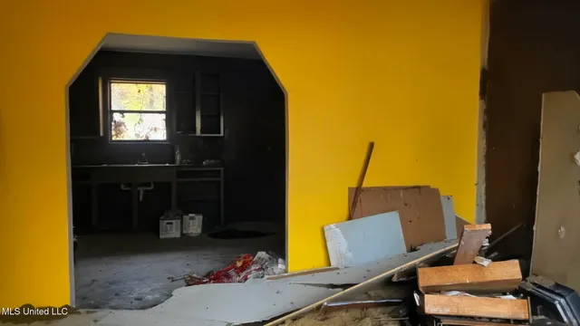 $60,000 | 564 Virgin Mary Road, Camden, MS 39045