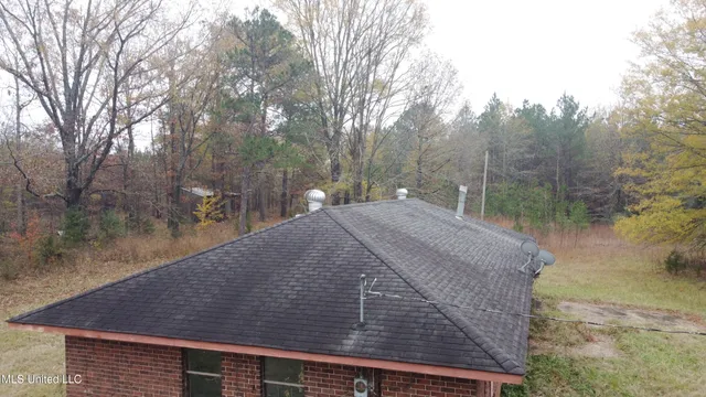 $60,000 | 564 Virgin Mary Road, Camden, MS 39045