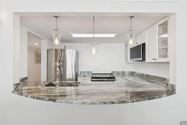 $965,000 | 31 East Grand Avenue, Unit 83, Old Orchard Beach, ME 04064