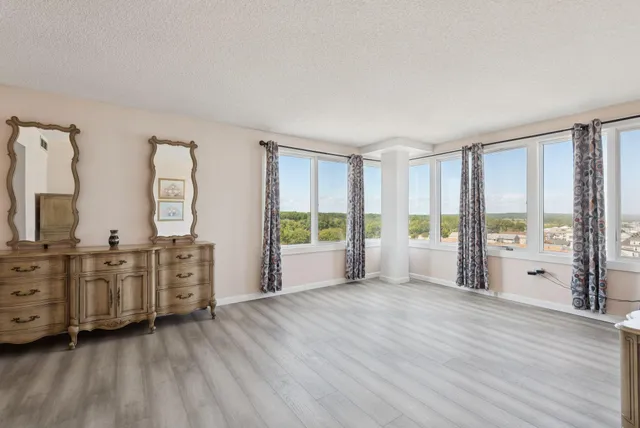 $965,000 | 31 East Grand Avenue, Unit 83, Old Orchard Beach, ME 04064