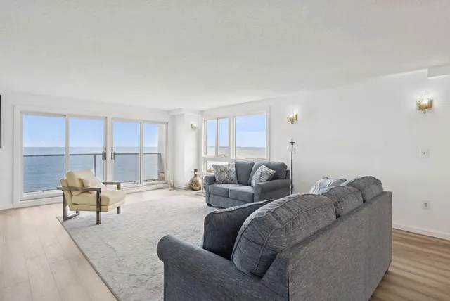 $965,000 | 31 East Grand Avenue, Unit 83, Old Orchard Beach, ME 04064