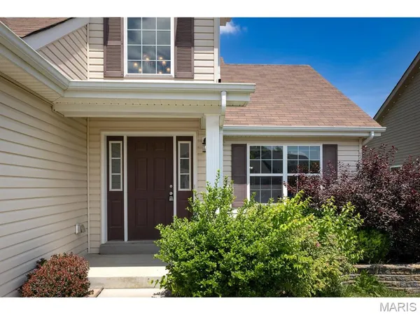 $374,900 | 255 Winding Bluffs Court, Fenton, MO 63026