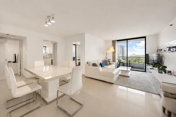 $3,450 | 3300 192nd Street Northeast, Unit 1201, Aventura, FL 33180