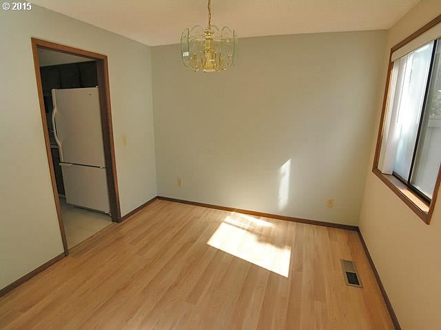 20490 Southwest Rosa Drive Beaverton, OR 97078 - Photo 3 of 16 Dining Room
