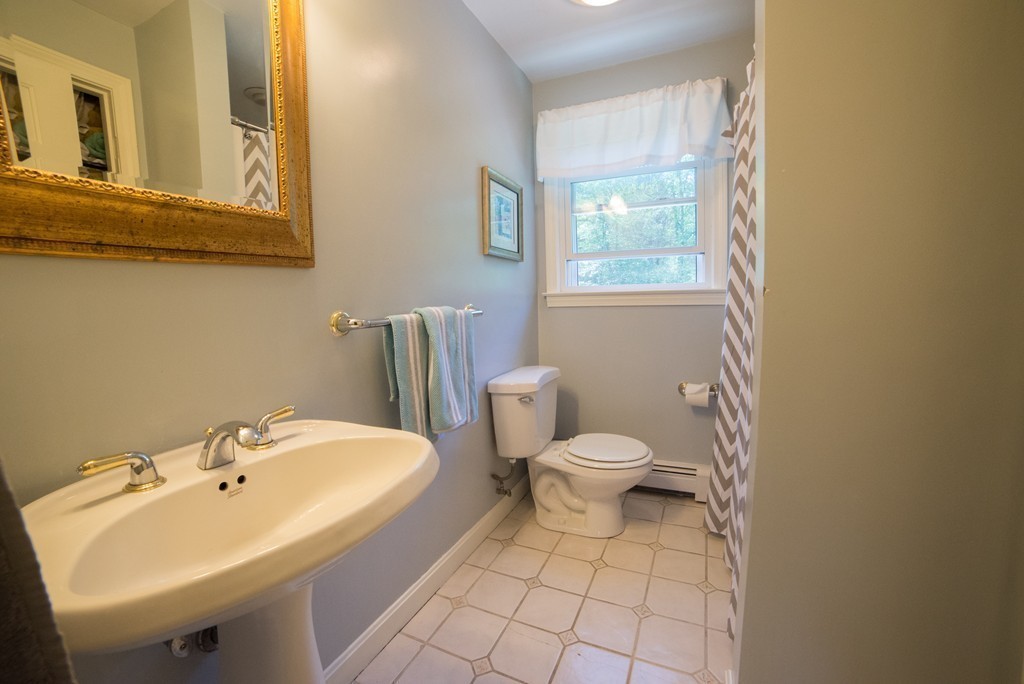 10 Stacey Road Norfolk, MA 02056 - Photo 20 of 30 Gallery Image 20